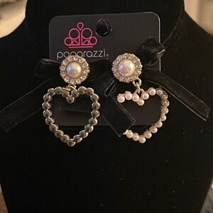 Paparazzi heart earrings NEW‎